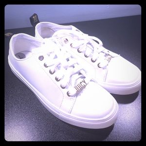 Juicy By Juicy Couture White  Women Sneakers